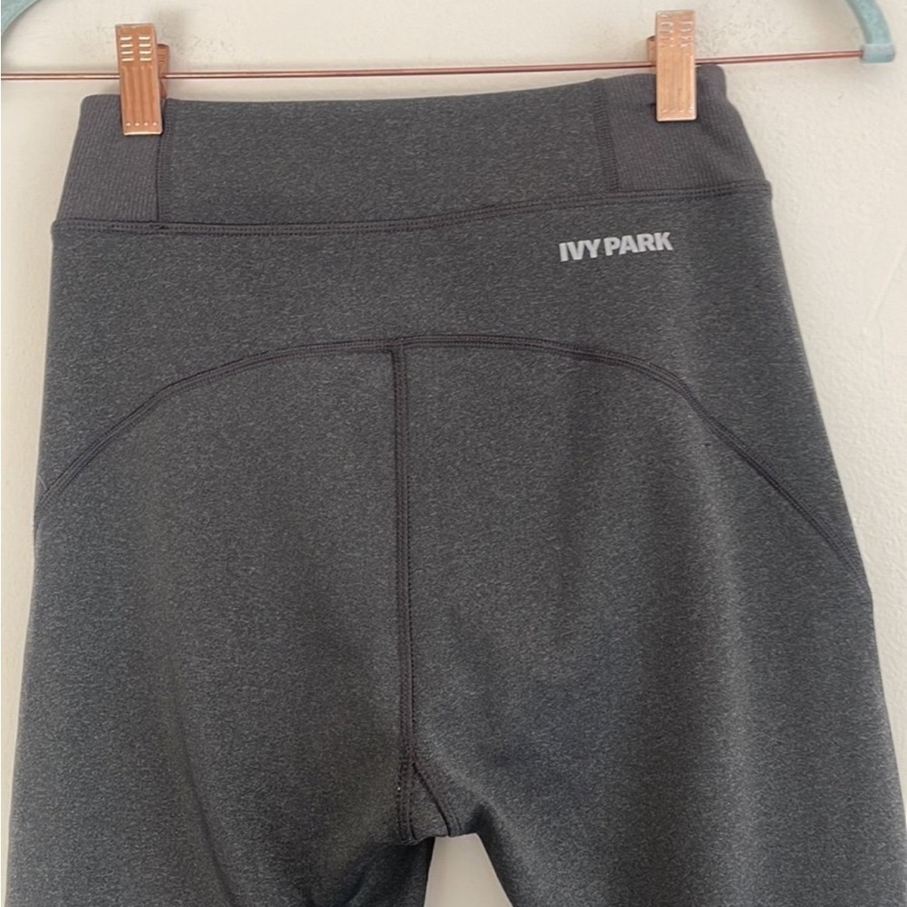 IVY PARK Athletic Work Out Legging Capris Gray Women's Size Small - Picture 5 of 7